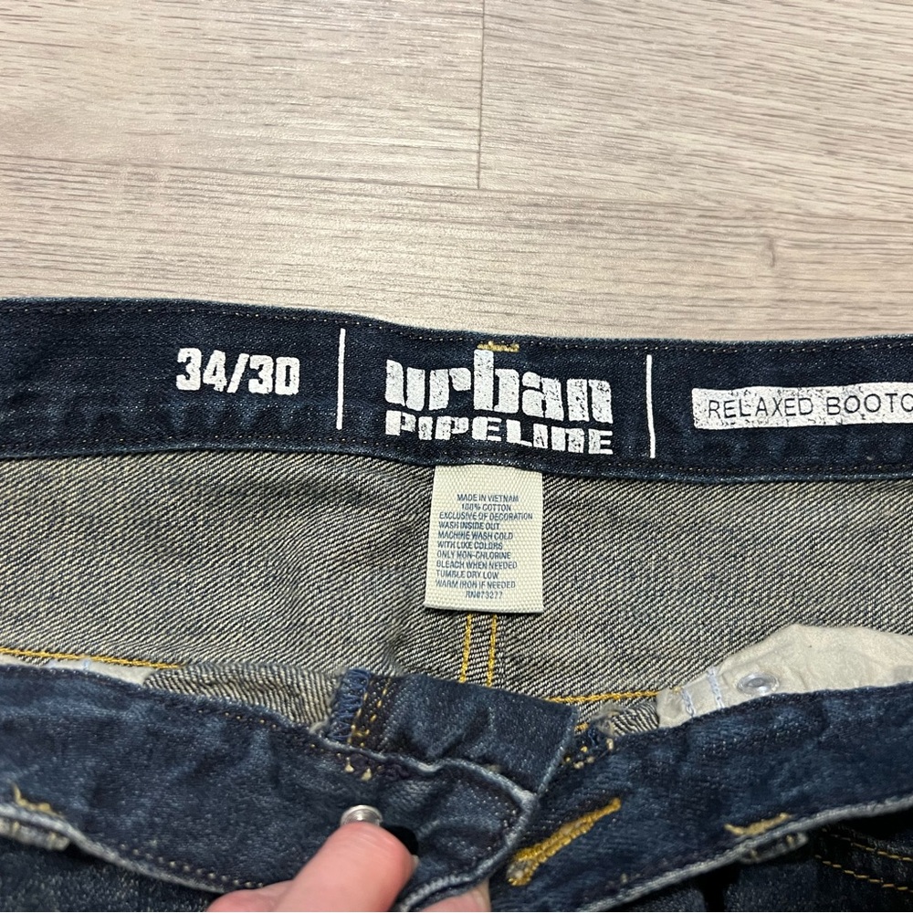 Urban Pipeline Men’s Dark Wash Relaxed Bootcut Jeans - Picture 2 of 4